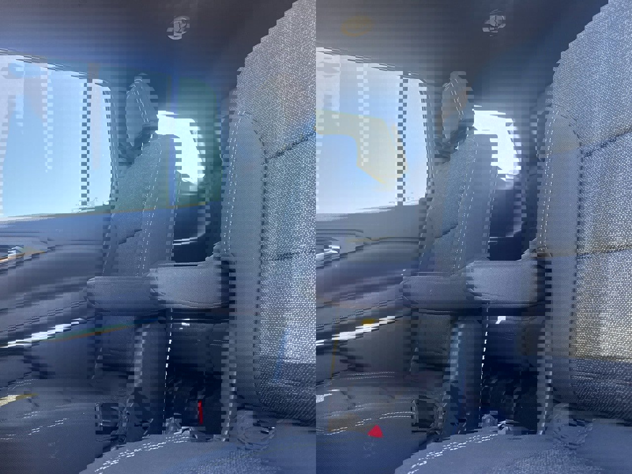 Used 2025 Chevrolet Traverse LT image 31