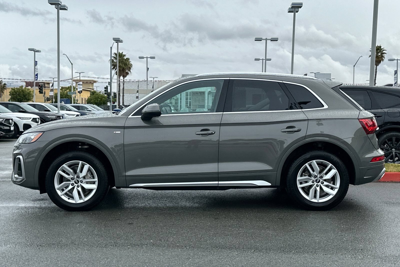 Used 2023 Audi Q5 2.0T Premium w/ Convenience Package AWD/4WD image 7