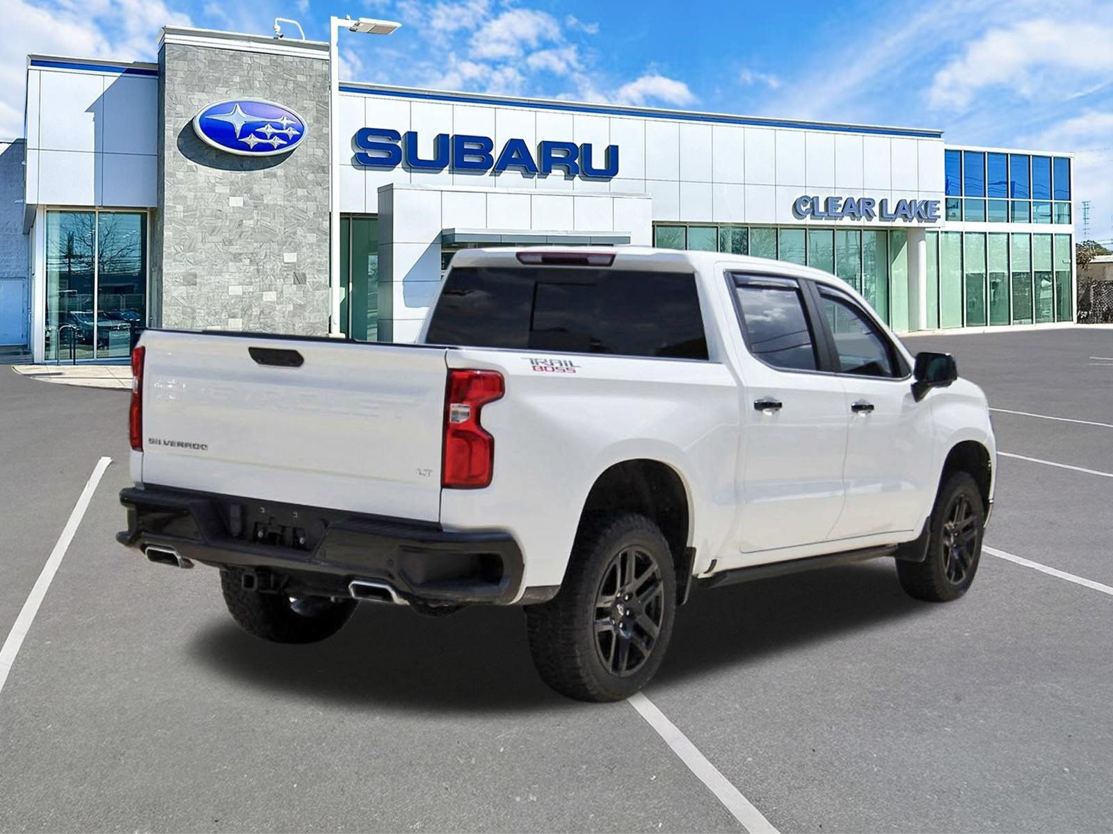 Used 2023 Chevrolet Silverado 1500 LT Trail Boss w/ LT Trail Boss Premium Package AWD/4WD image 6