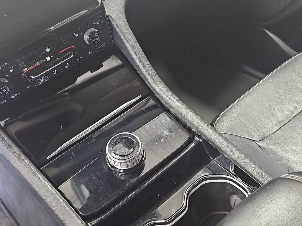 Used 2023 Jeep Grand Cherokee L Limited RWD image 24