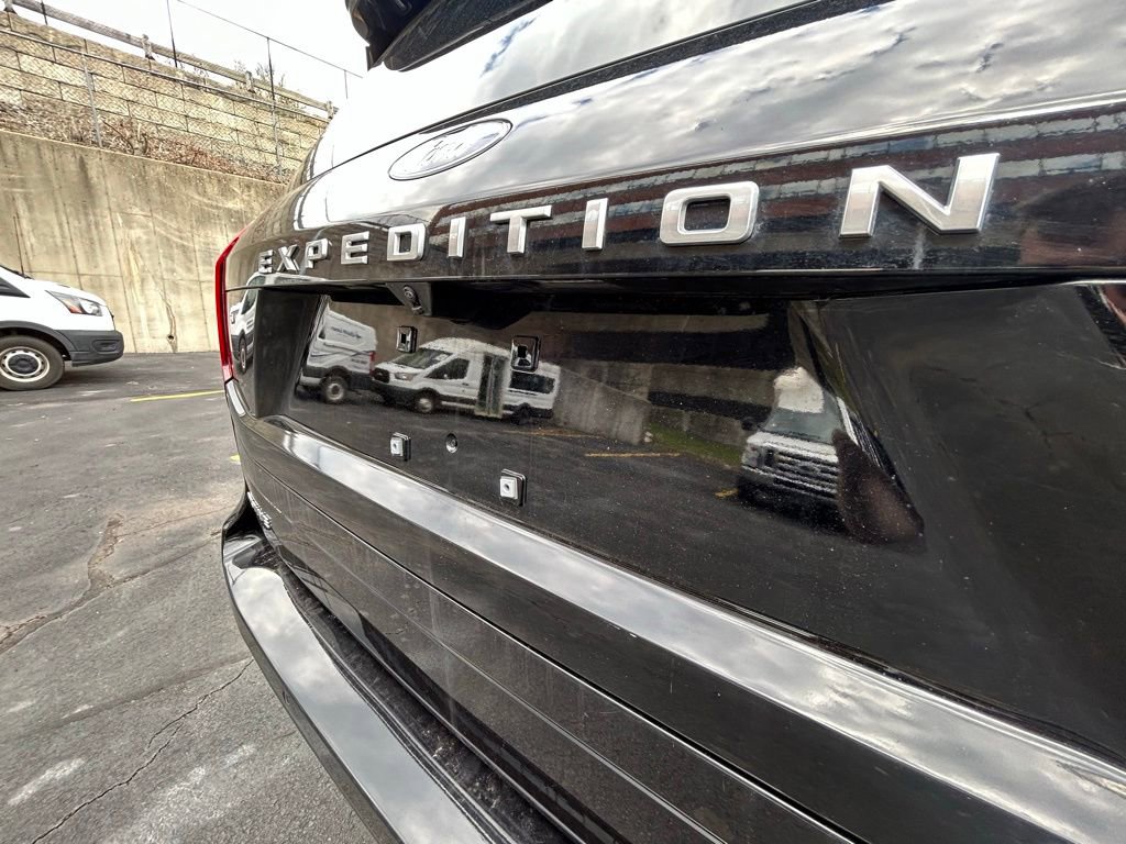 Used 2025 Ford Expedition Active image 9