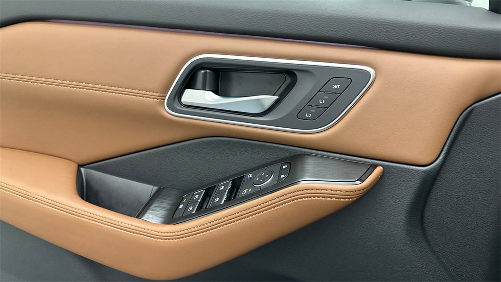 New 2026 Nissan Rogue Platinum w/ Platinum Premium Package image 19