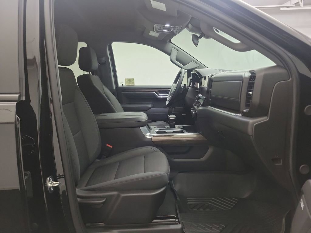 Used 2025 Chevrolet Silverado 1500 LT Trail Boss w/ Convenience Package II image 26