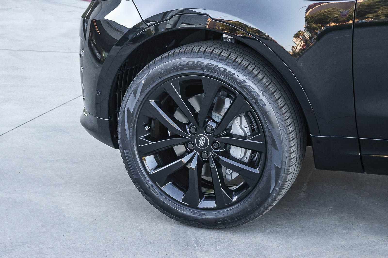 New 2026 Land Rover Discovery Dynamic SE AWD/4WD image 8
