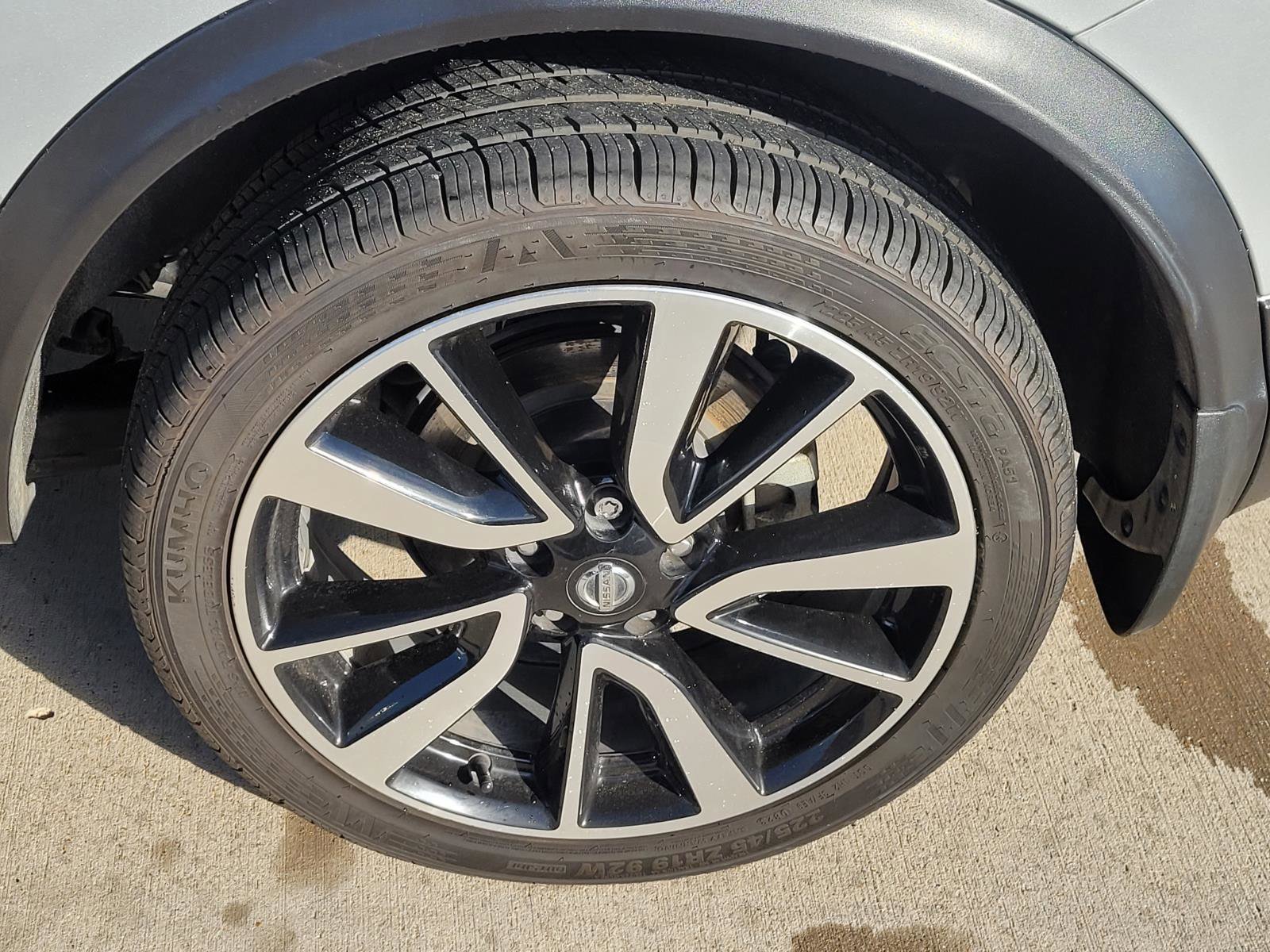 Used 2017 Nissan Rogue Sport SL w/ SL Premium Package image 21