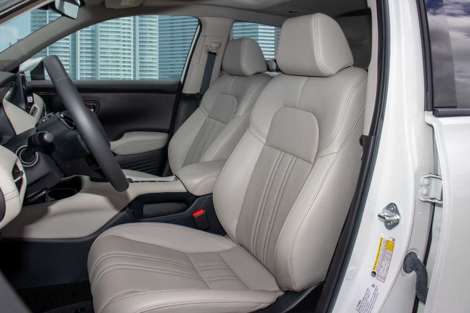 Certified 2024 Honda HR-V EX-L image 17