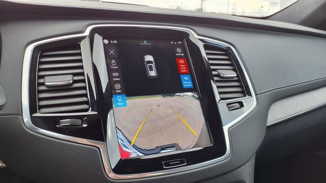 Used 2023 Volvo XC90 B6 Ultimate w/ Lounge Package image 28