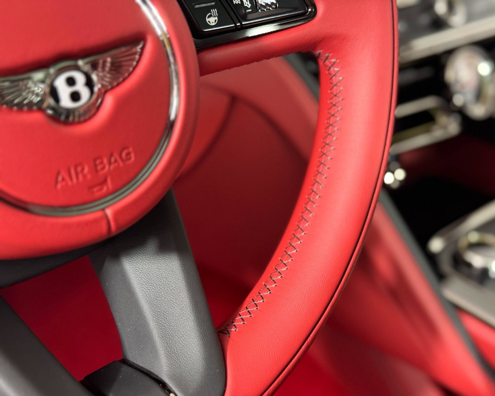 New 2025 Bentley Flying Spur Plug-In Hybrid AWD/4WD image 19