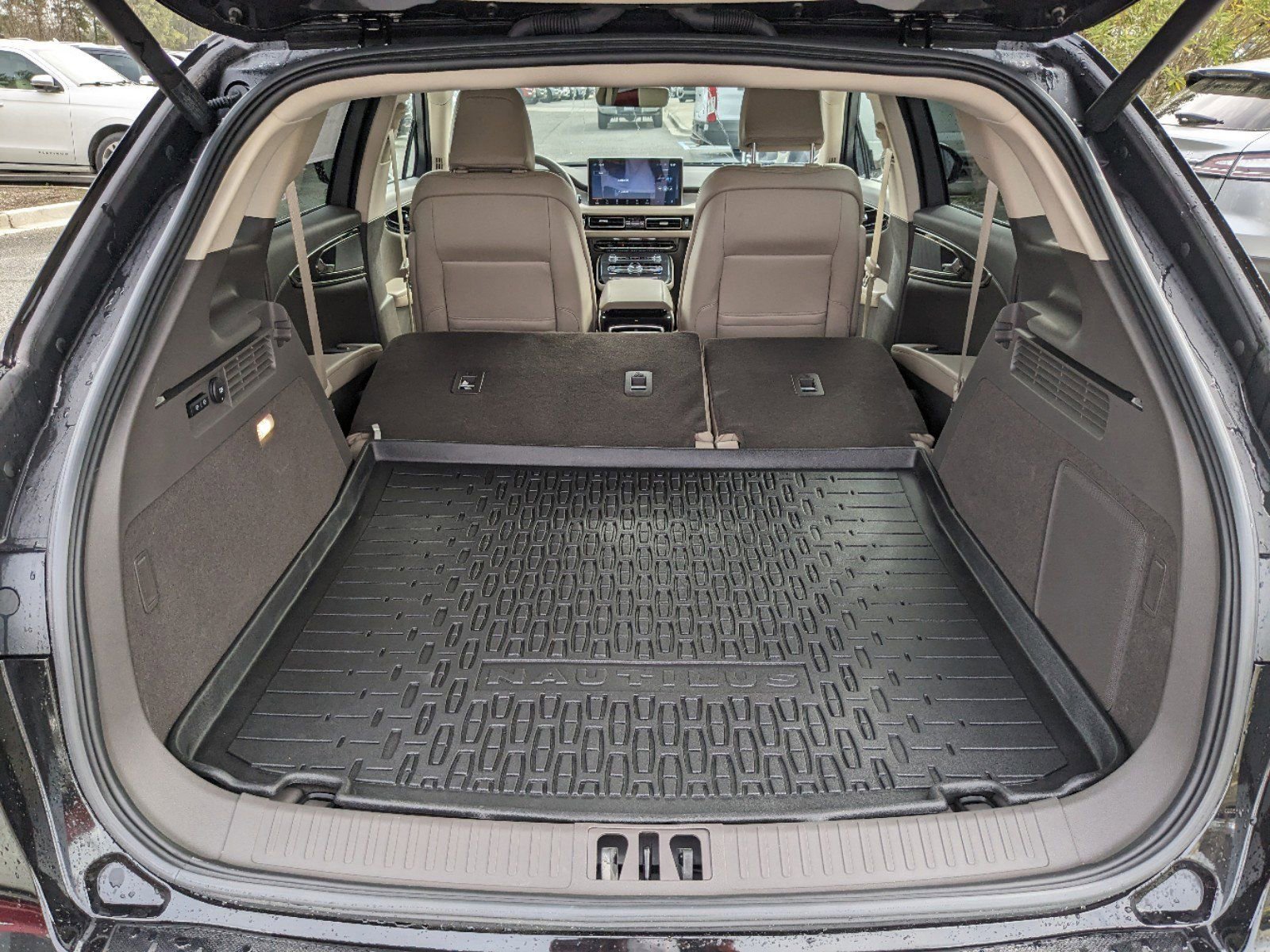 Certified 2023 Lincoln Nautilus AWD w/ Premium Package image 13