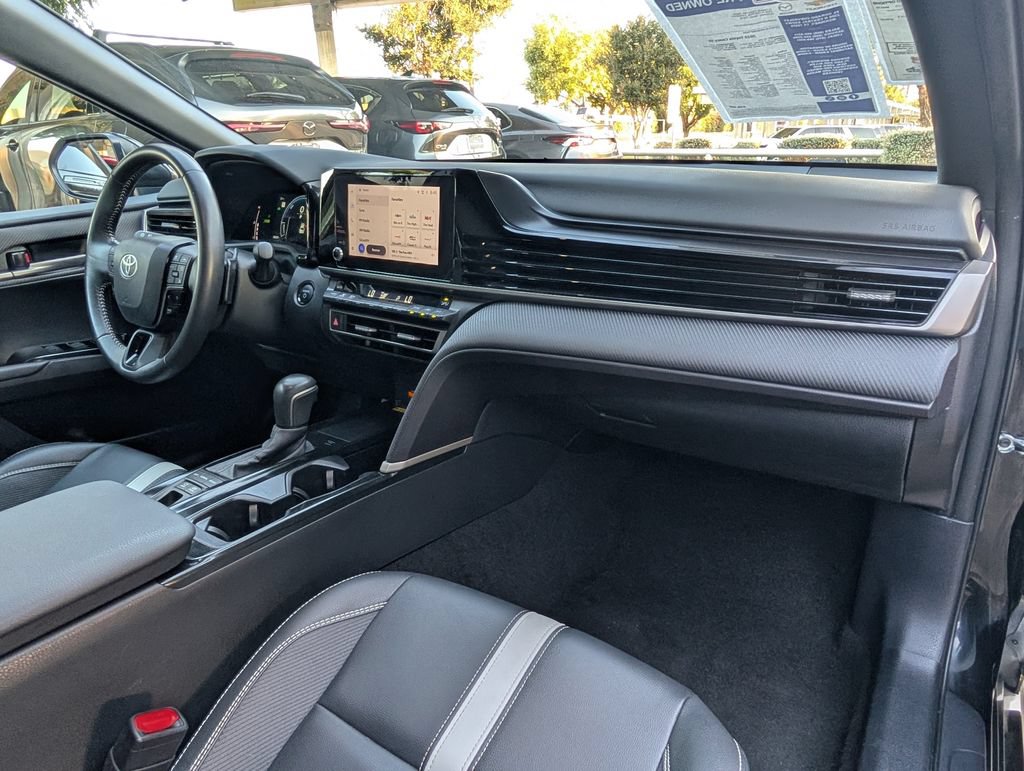 Used 2025 Toyota Camry SE FWD image 23