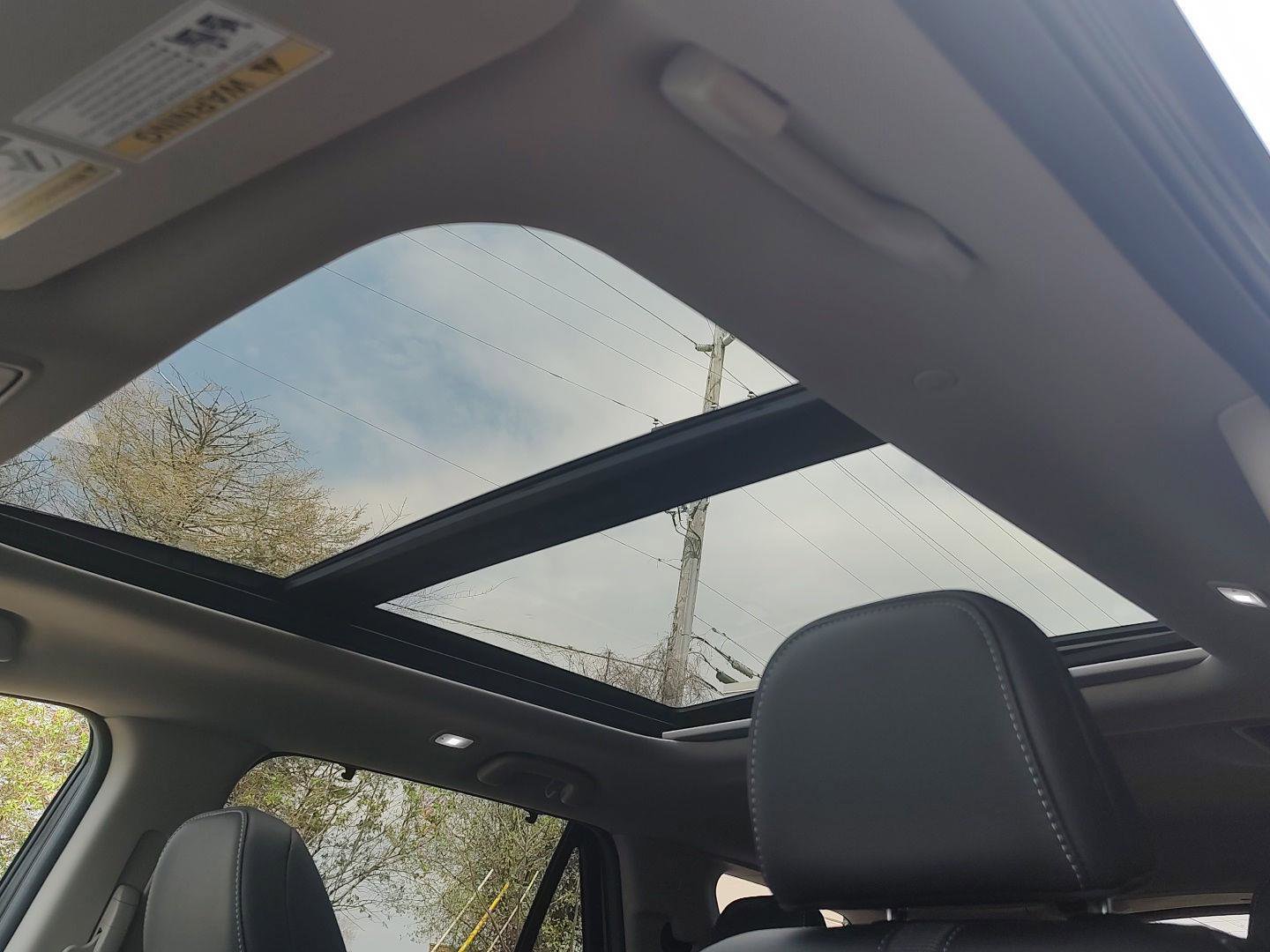 Used 2025 Honda Pilot Touring image 6