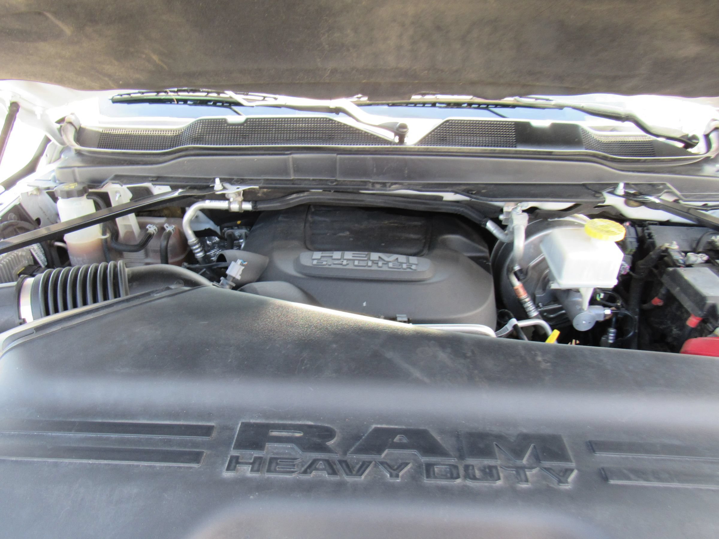 Used 2020 RAM 2500 Tradesman w/ Chrome Appearance Group RWD image 20