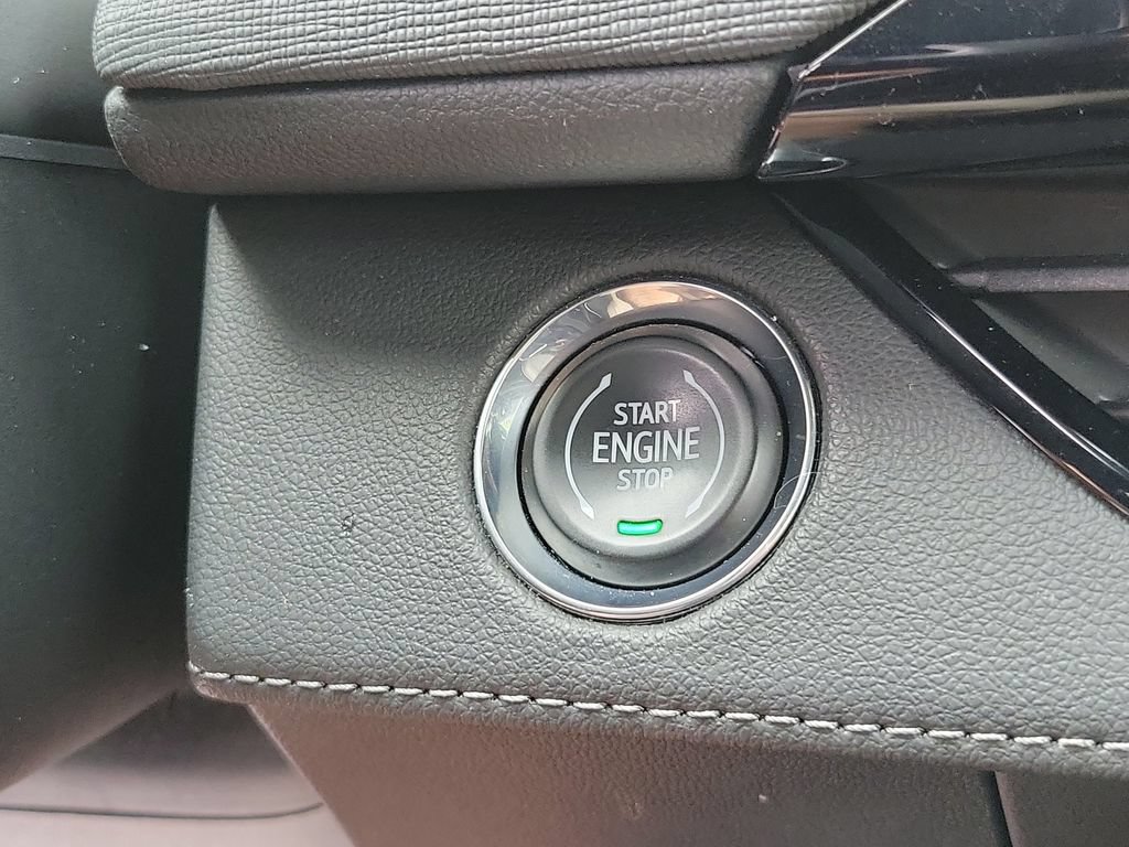 Used 2026 Buick Enclave Preferred AWD/4WD image 35