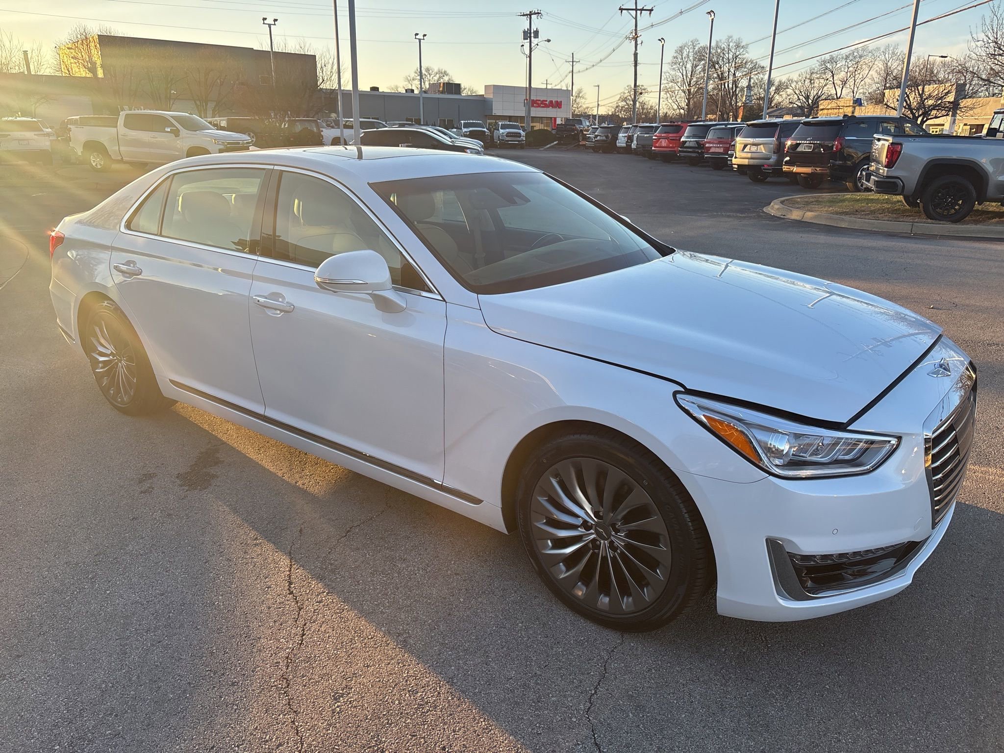 Used 2018 Genesis G90 3.3T Premium image 10