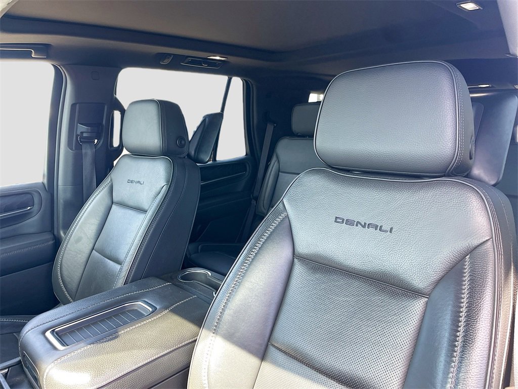 Used 2021 GMC Yukon Denali w/ Denali Ultimate Package image 13