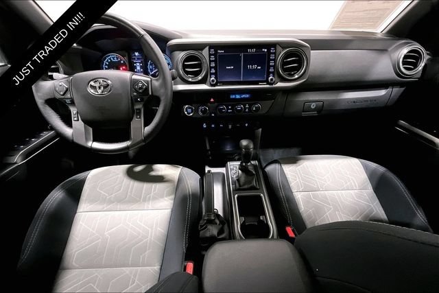 Used 2021 Toyota Tacoma TRD Off-Road w/ Technology Package AWD/4WD image 10