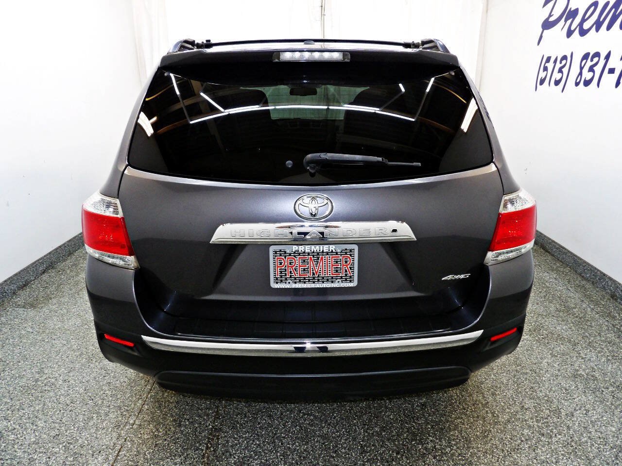 Used 2012 Toyota Highlander Limited w/ Tow Pkg AWD/4WD image 5