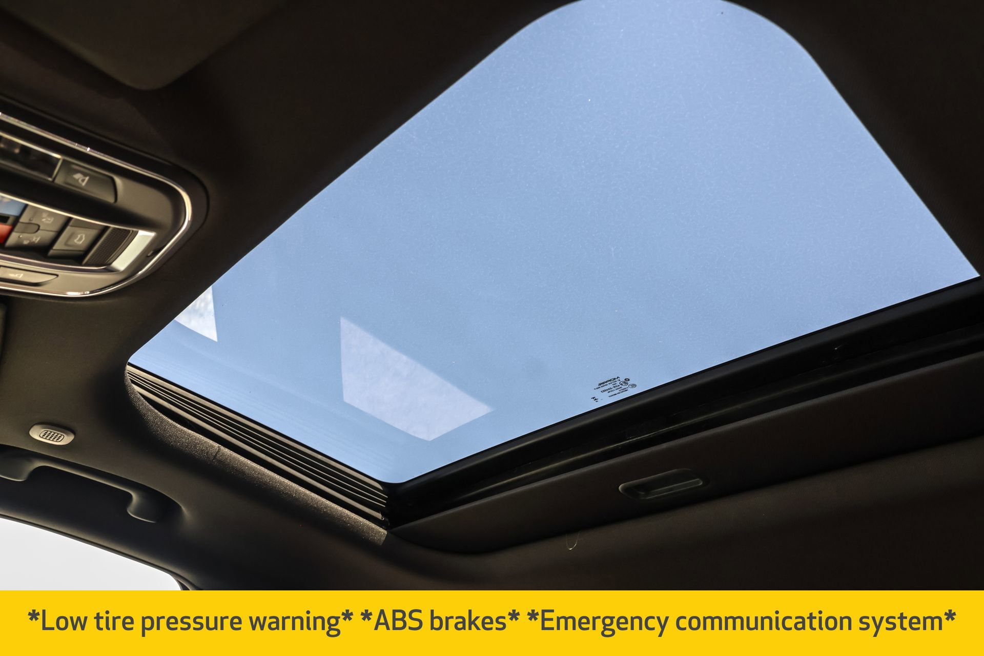 New 2025 Jeep Grand Cherokee Altitude image 7