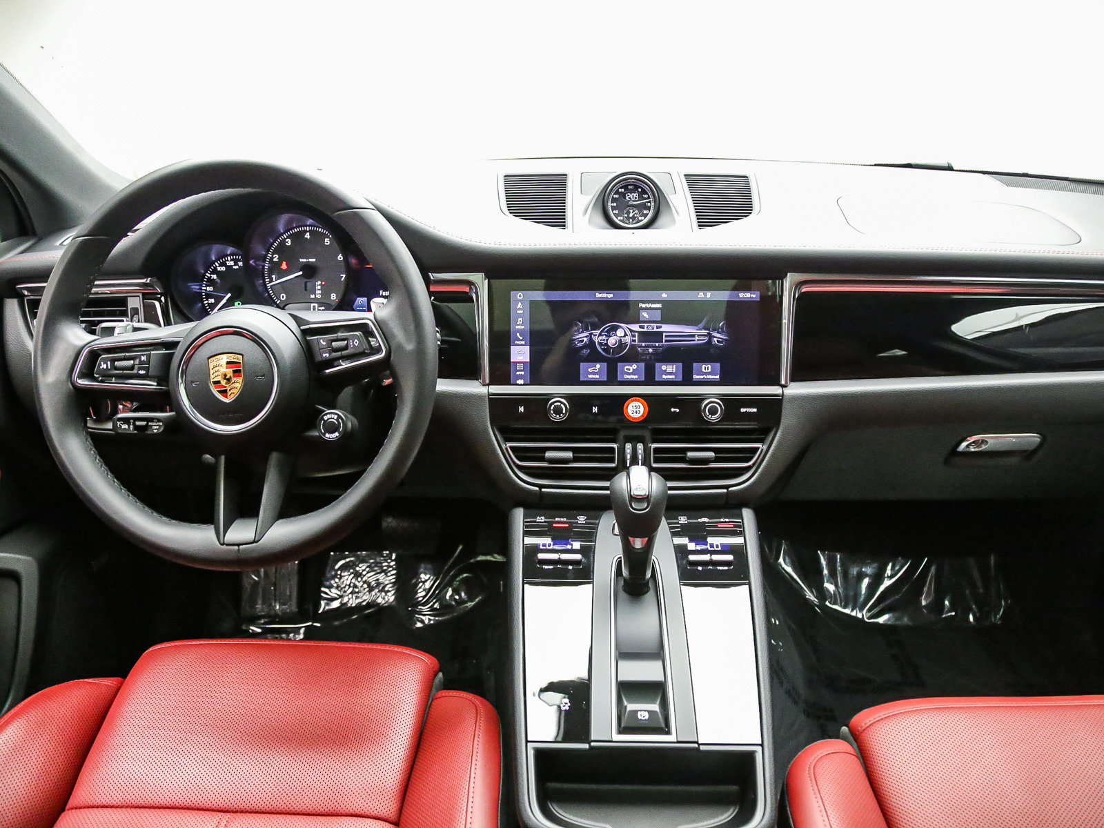Certified 2026 Porsche Macan S AWD/4WD image 16