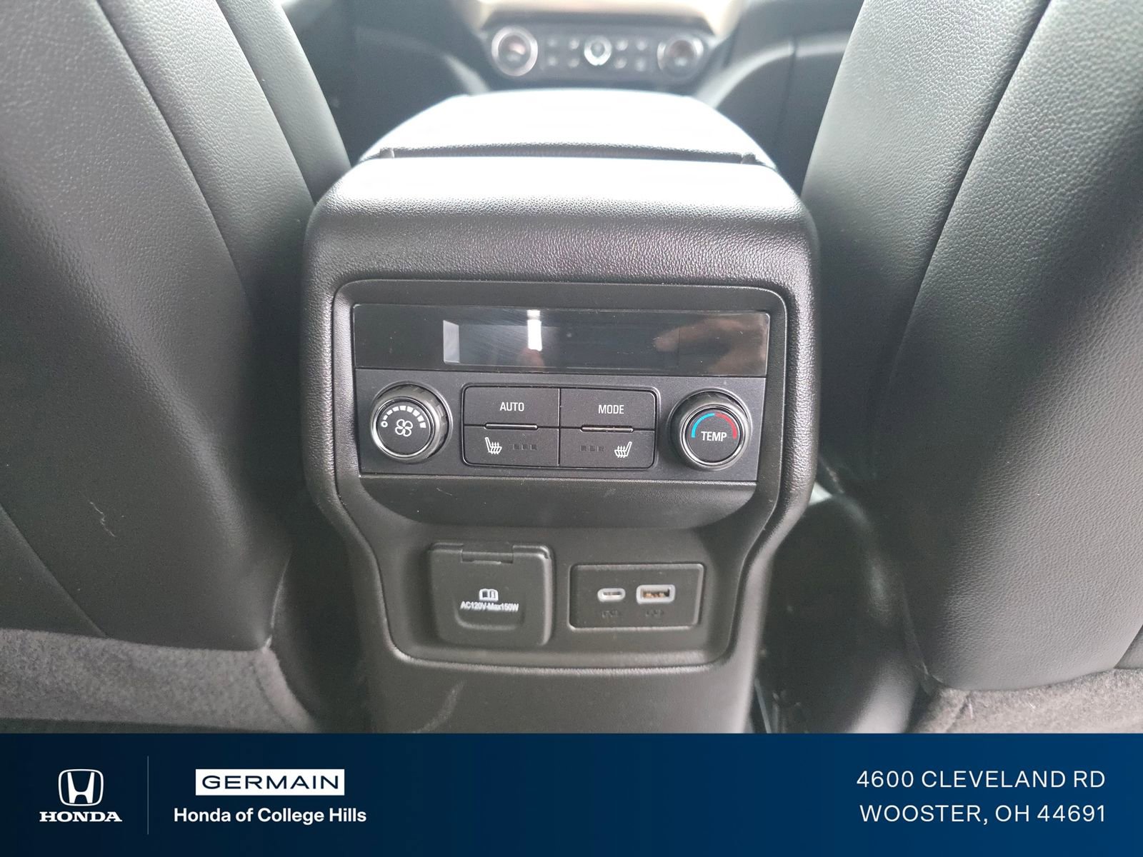 Used 2023 GMC Acadia Denali w/ Denali Technology Package image 22