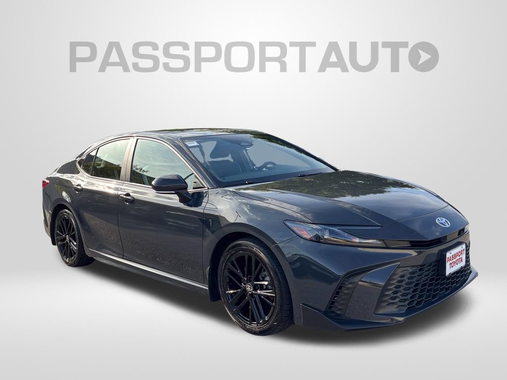 Used 2025 Toyota Camry SE FWD image 11