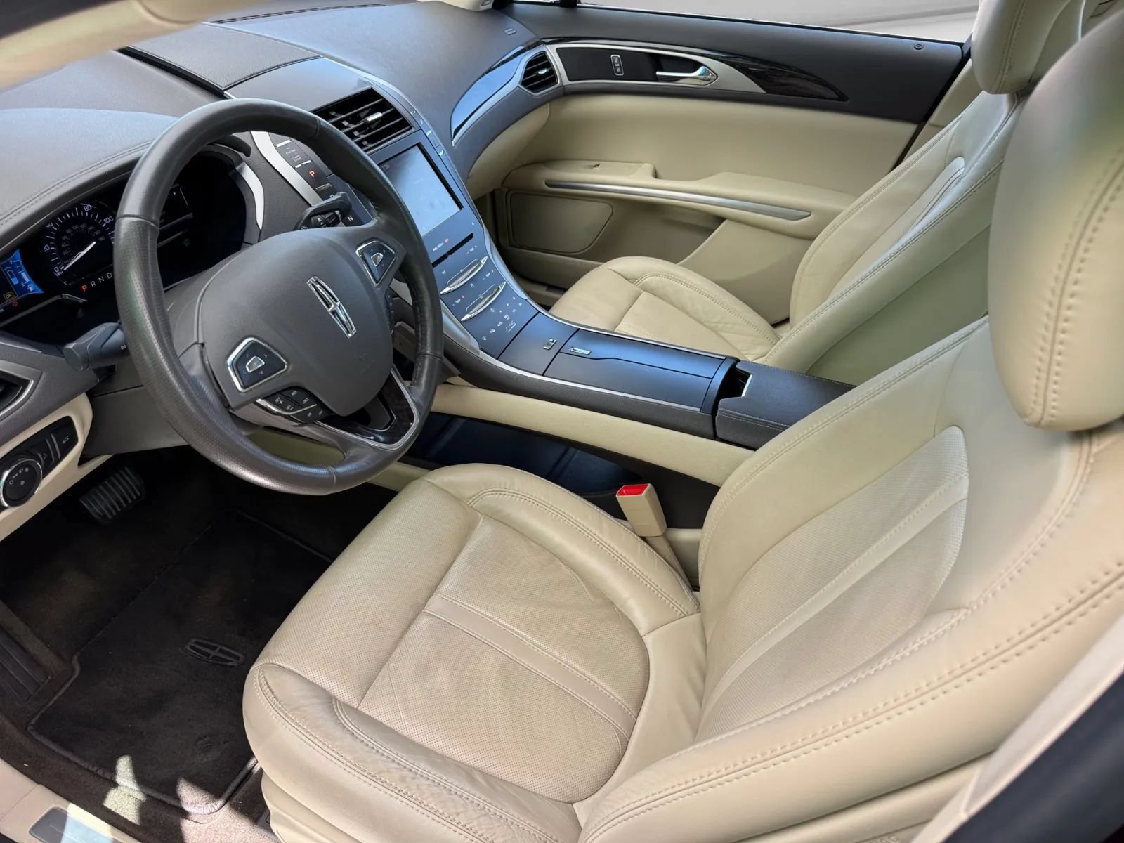 Used 2013 Lincoln MKZ Hybrid FWD image 12