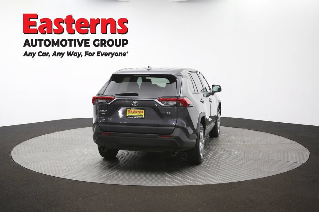 Used 2022 Toyota RAV4 LE AWD/4WD image 36
