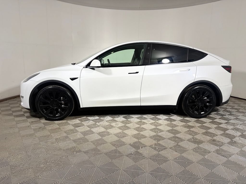 Used 2021 Tesla Model Y Long Range AWD/4WD image 3