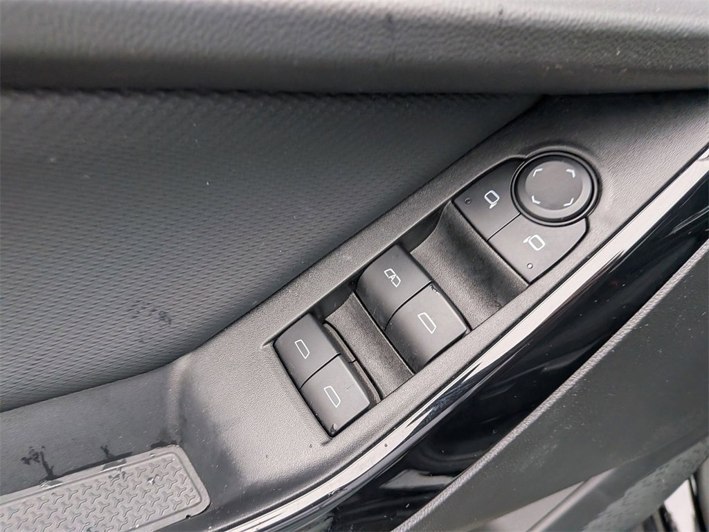 Used 2025 Chevrolet Equinox LT image 13