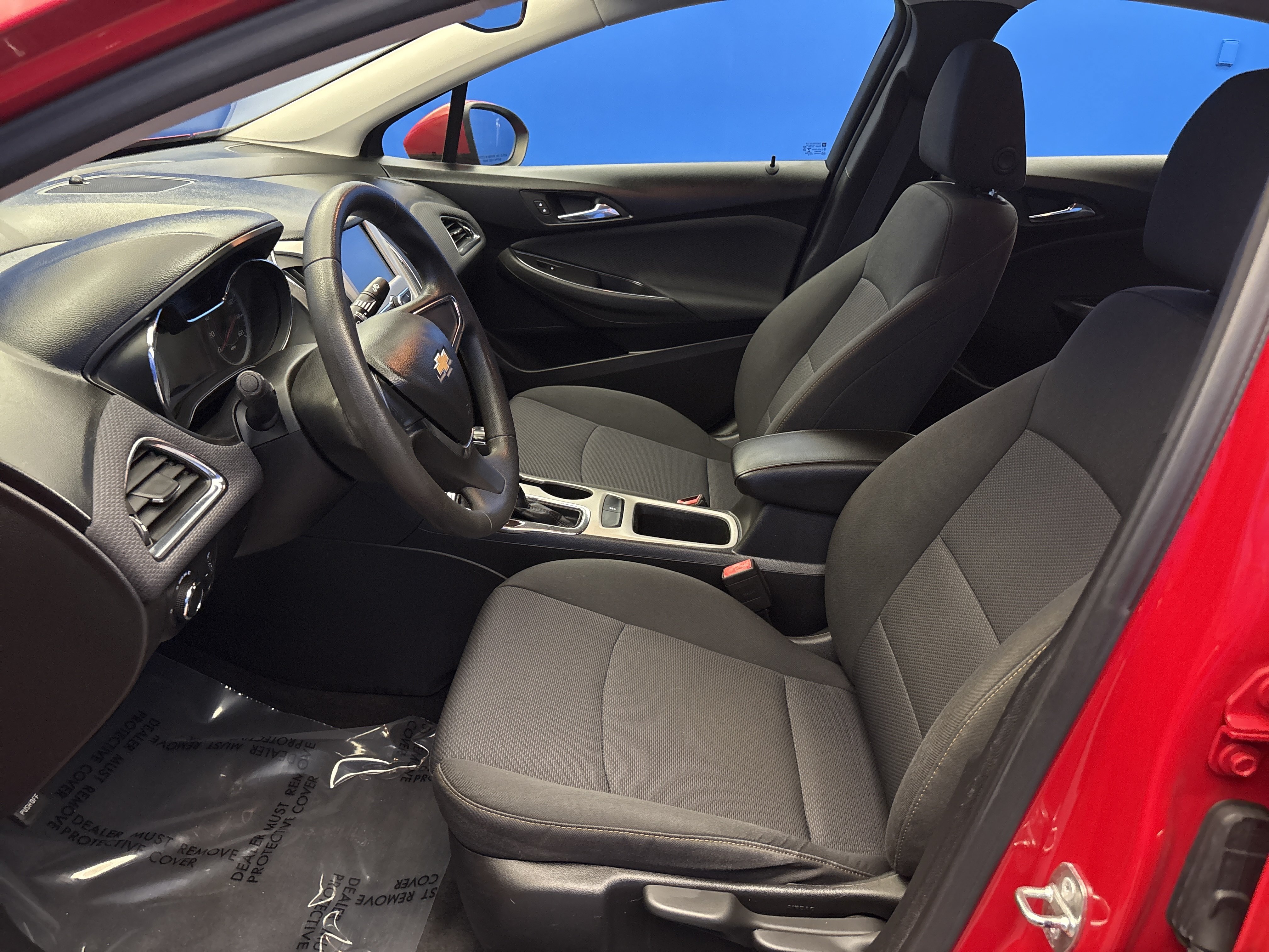Used 2018 Chevrolet Cruze LS FWD image 12
