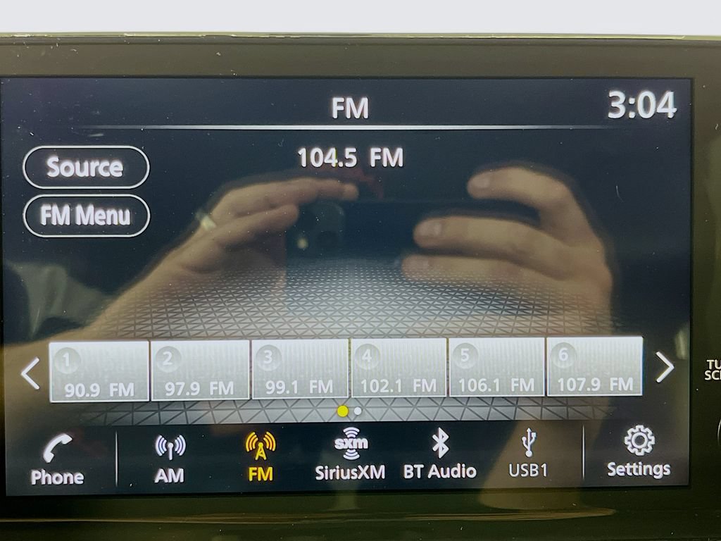 Used 2023 Nissan Pathfinder SL w/ Lighting Package (N92) FWD image 19