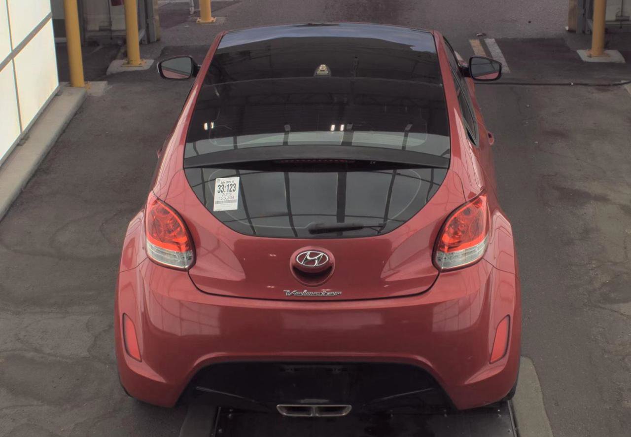 Used 2013 Hyundai Veloster W/ RED INTERIOR 2DR HATCHBACK w/ Style Pkg image 6