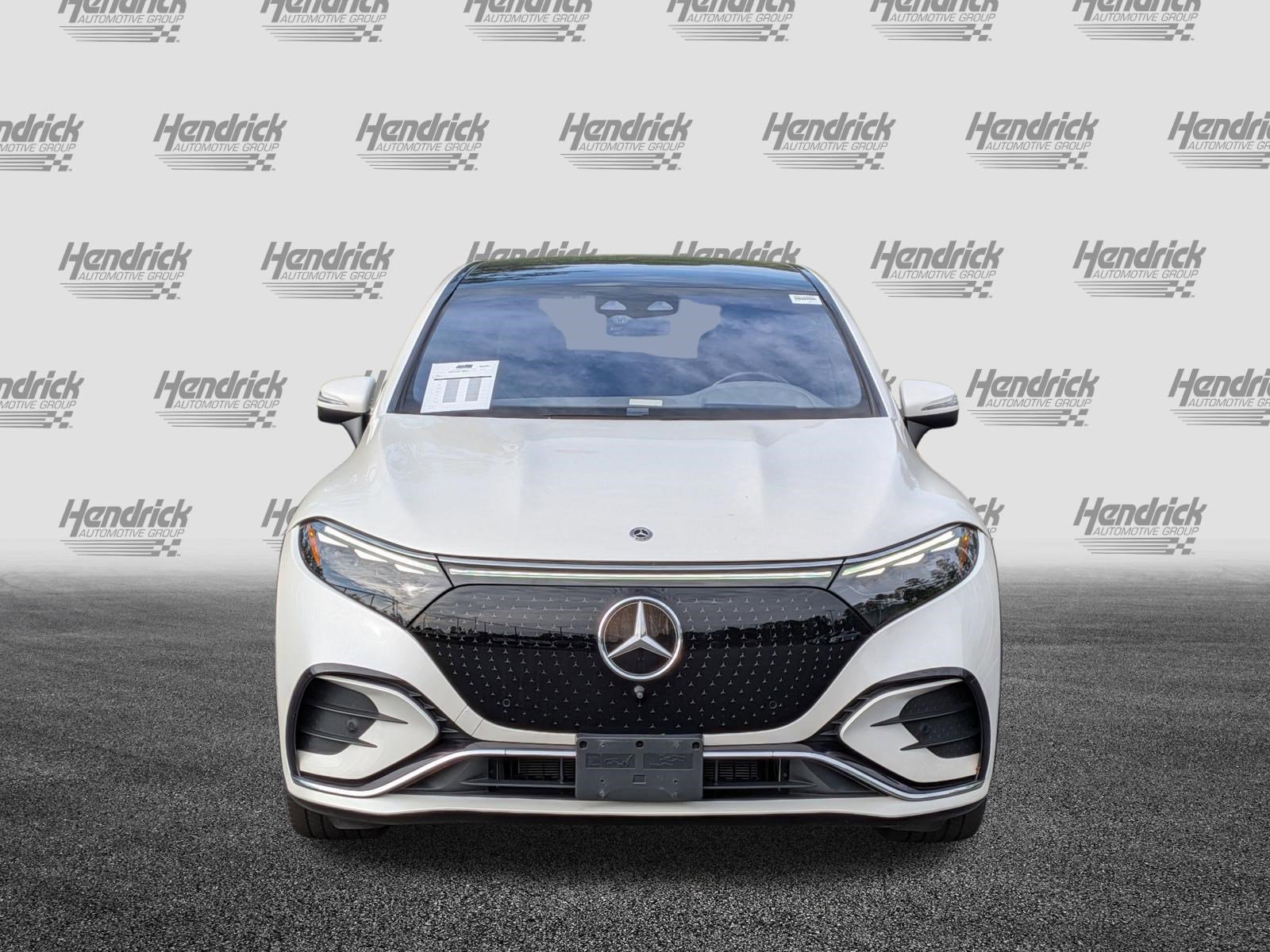 Used 2023 Mercedes-Benz EQS 580 4MATIC SUV w/ Pinnacle Trim Package image 3