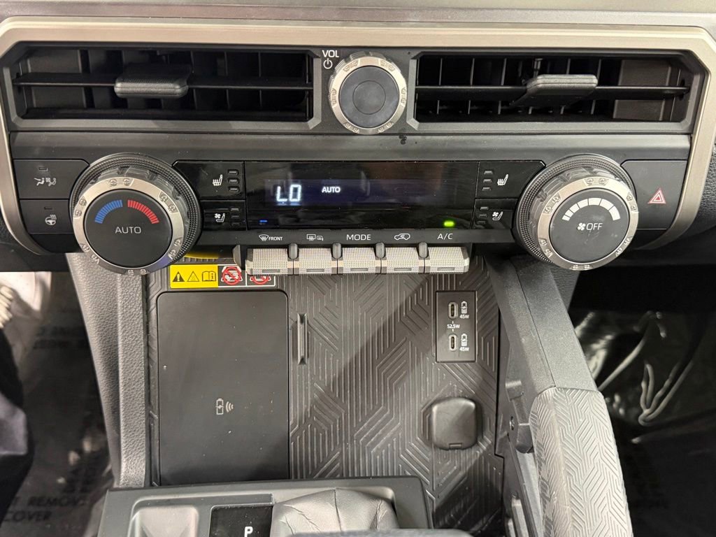 Used 2025 Toyota 4Runner TRD Off-Road Premium AWD/4WD image 36