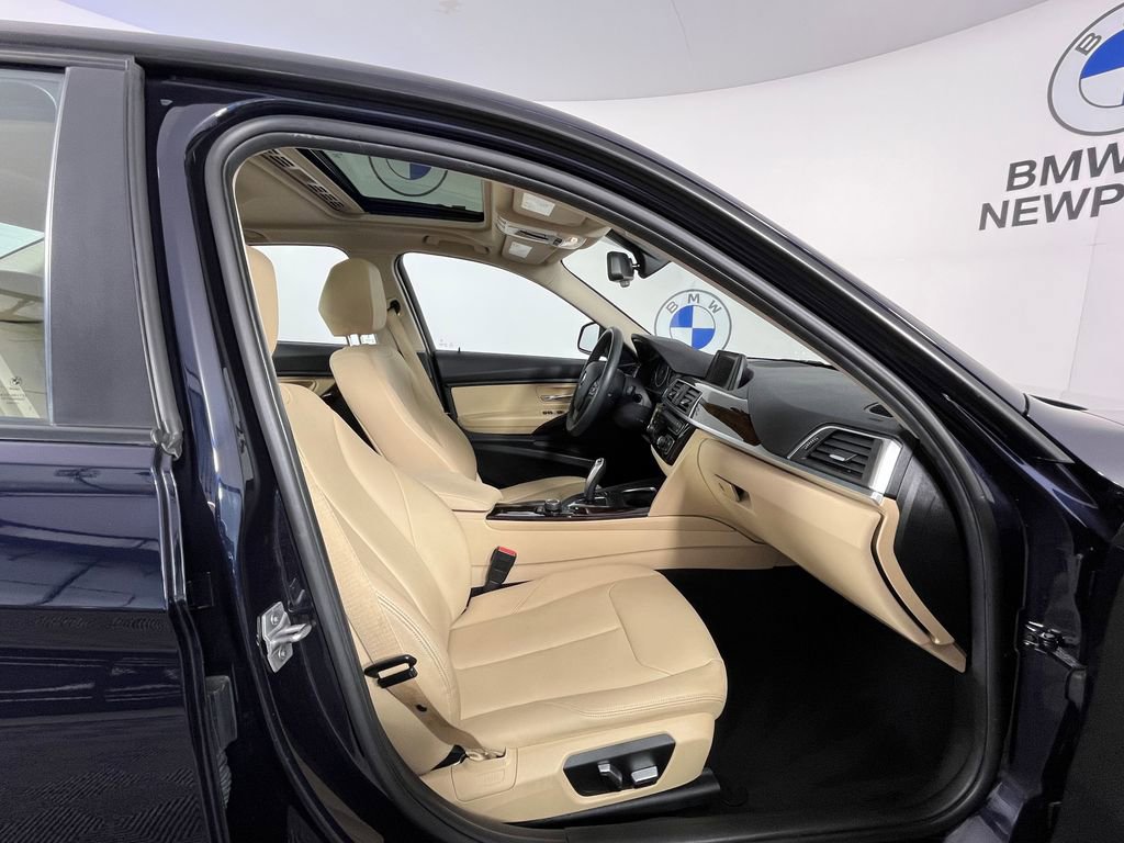 Used 2017 BMW 320i xDrive 320i xDrive image 20