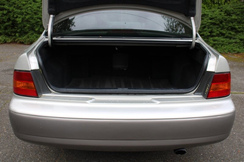 Used 1999 Lexus ES 330 FWD image 16
