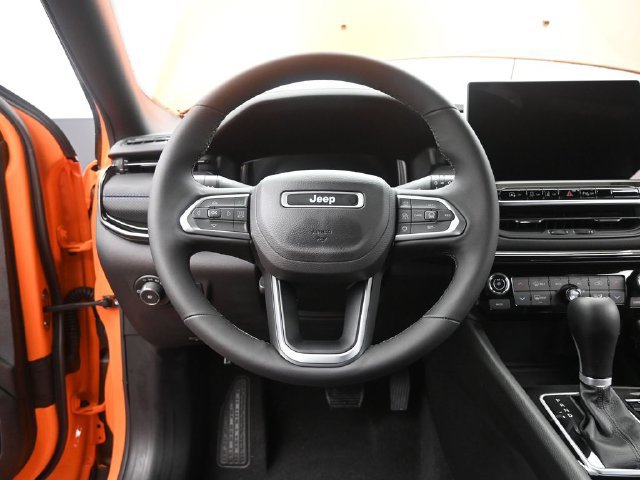 New 2026 Jeep Compass Limited w/ Sun, Sound & Navigation Group AWD/4WD image 27