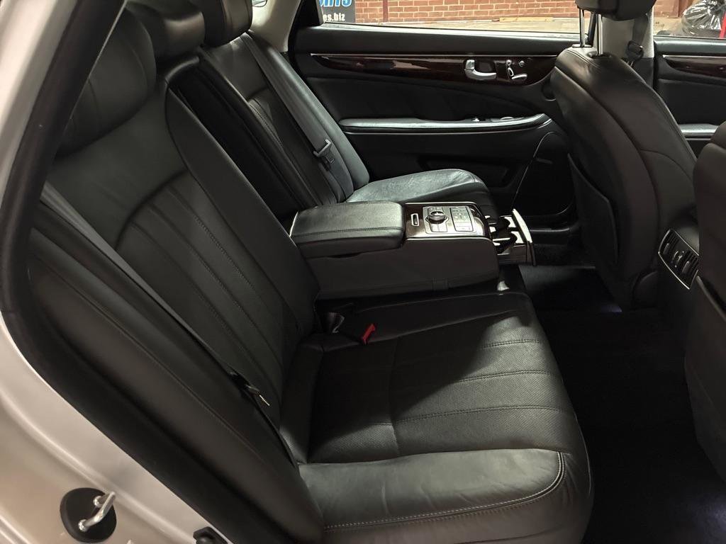 Used 2012 Hyundai Equus Signature image 26