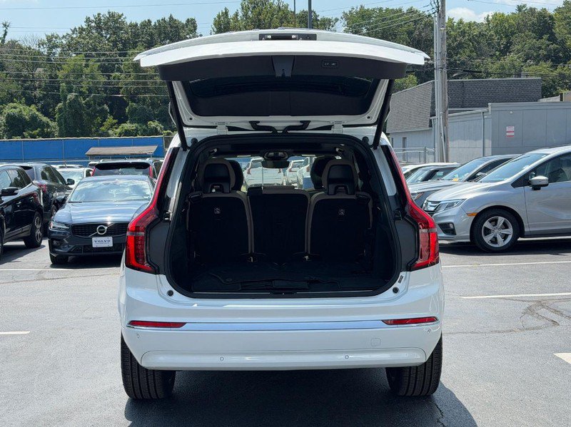 Certified 2025 Volvo XC90 B5 Plus AWD/4WD image 5