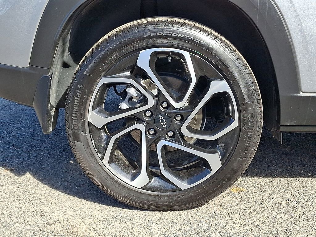 Used 2024 Chevrolet Trax RS w/ Driver Confidence Package image 35