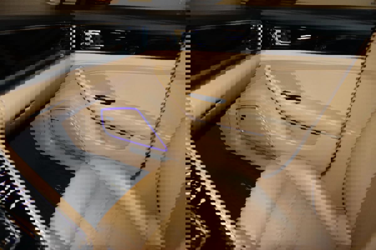 Used 2018 Porsche Panamera 4 image 67