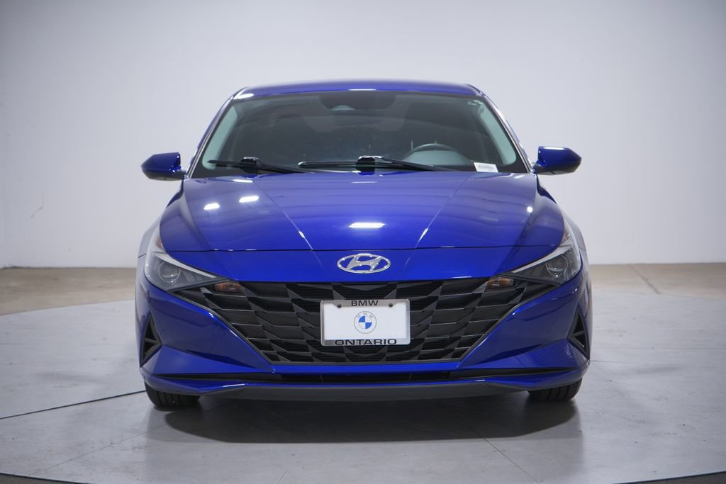 Used 2023 Hyundai Elantra SE w/ Cargo Package image 4