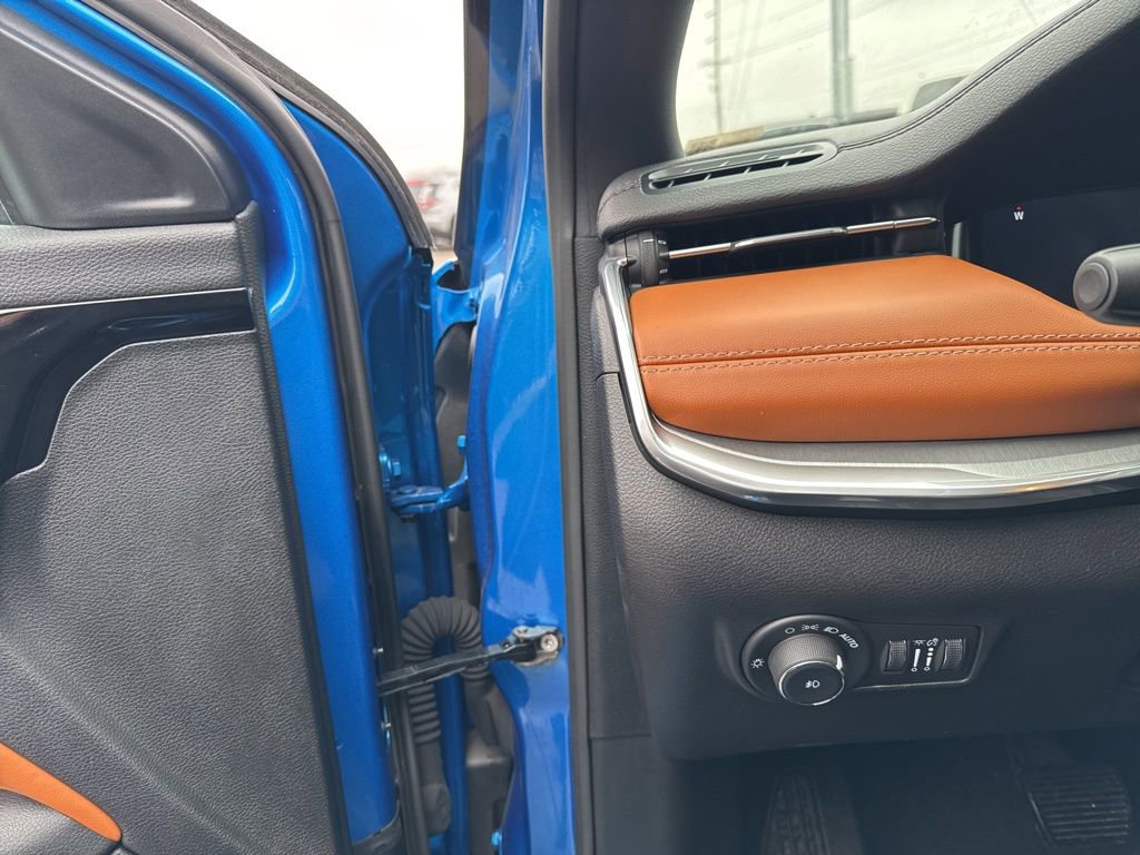 Used 2024 Jeep Compass Limited w/ Elite Group image 12