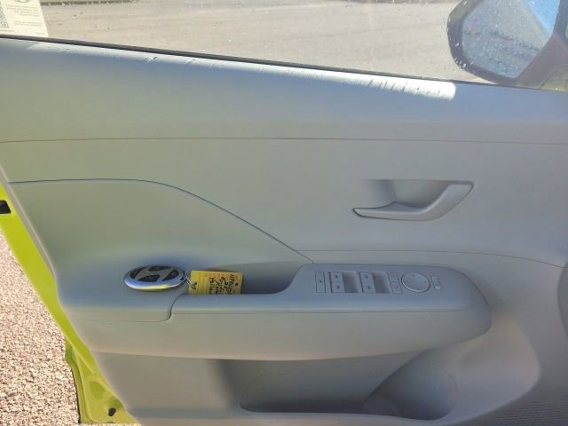 Used 2025 Hyundai Kona SEL image 14