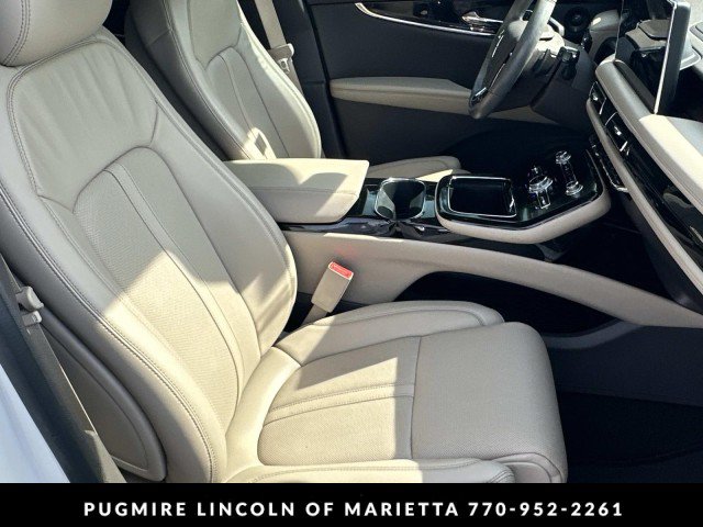 Used 2021 Lincoln Nautilus Reserve w/ Equipment Group 201A FWD image 17