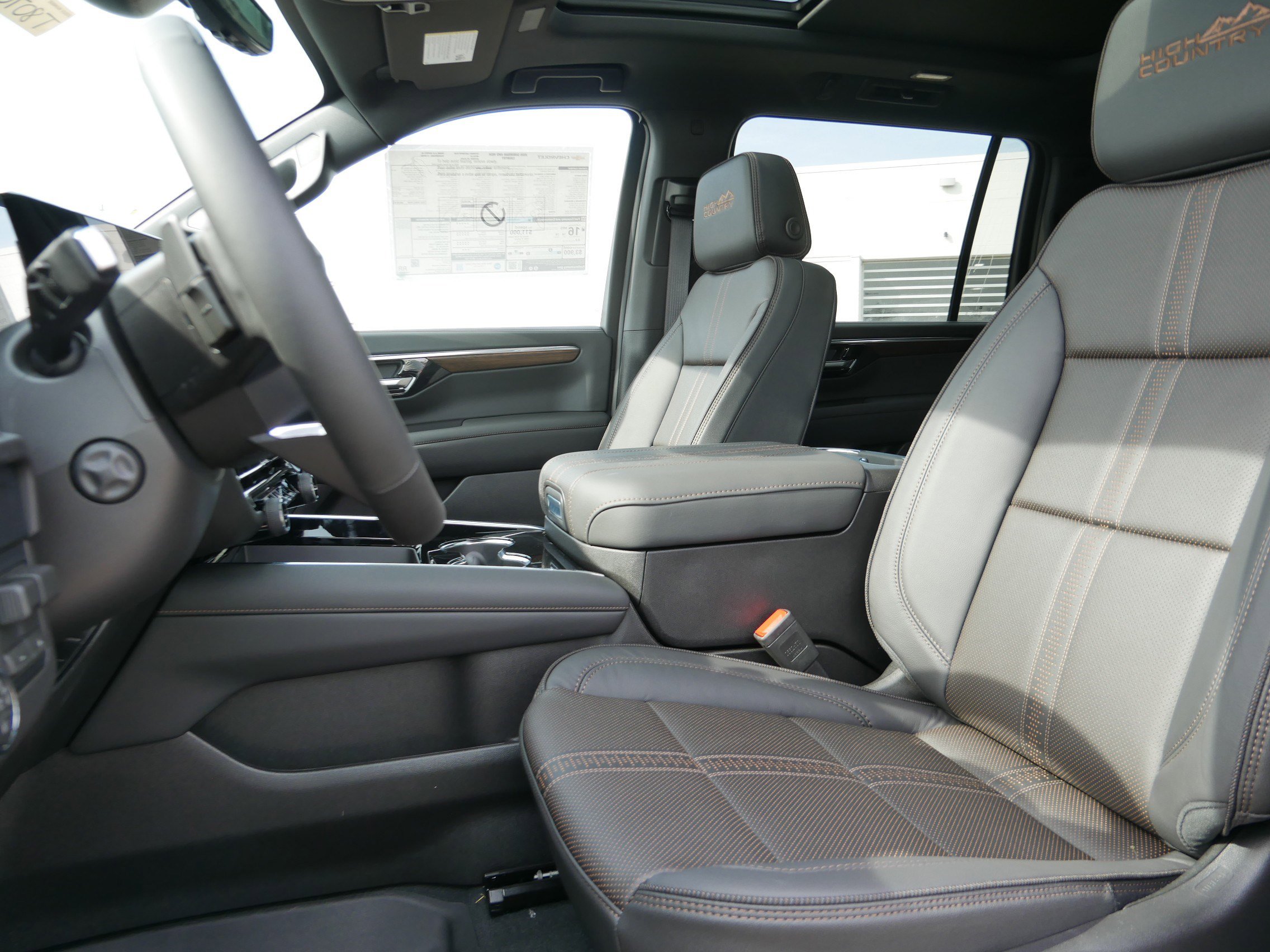 New 2026 Chevrolet Suburban High Country AWD/4WD image 4