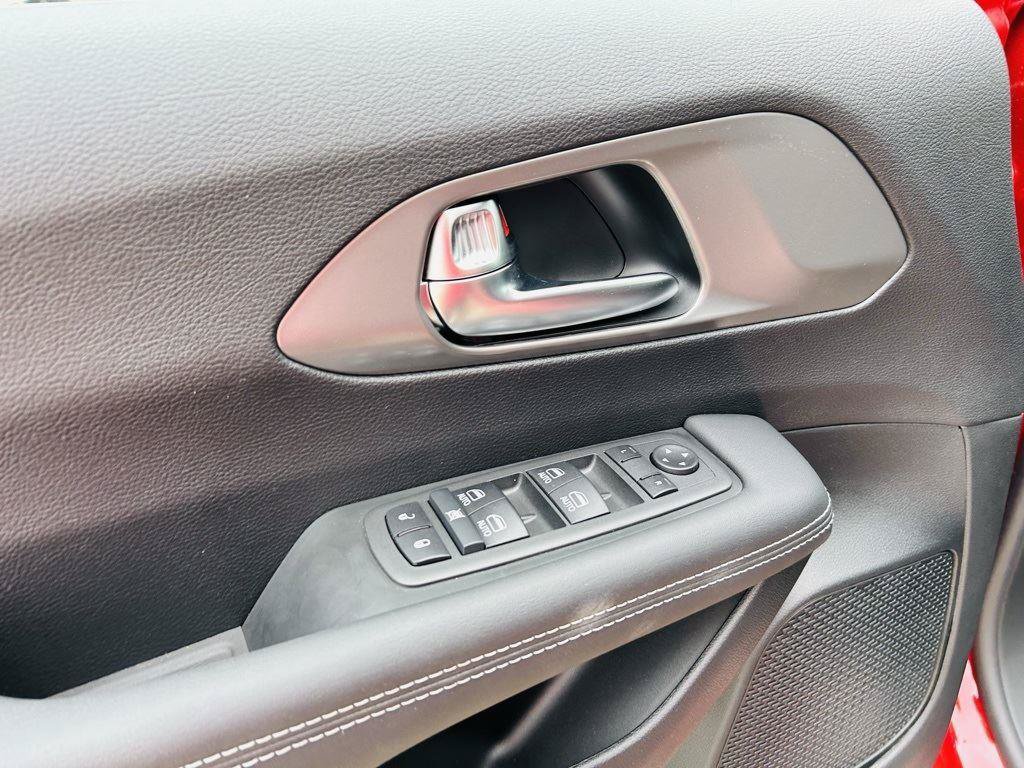 New 2026 Chrysler Voyager LX FWD image 15