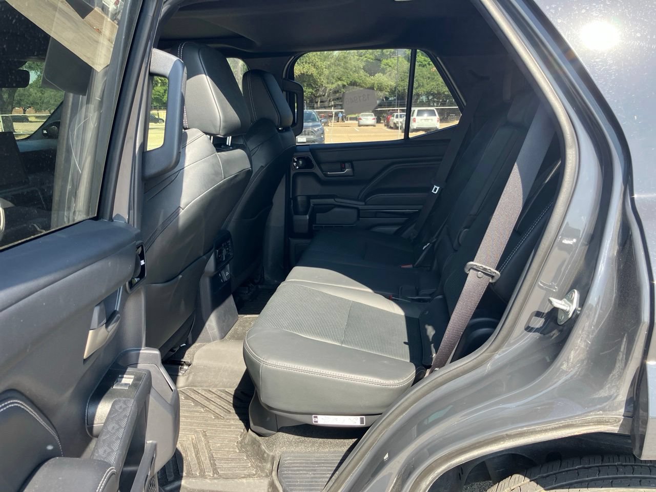 Used 2025 Toyota 4Runner Limited RWD image 8