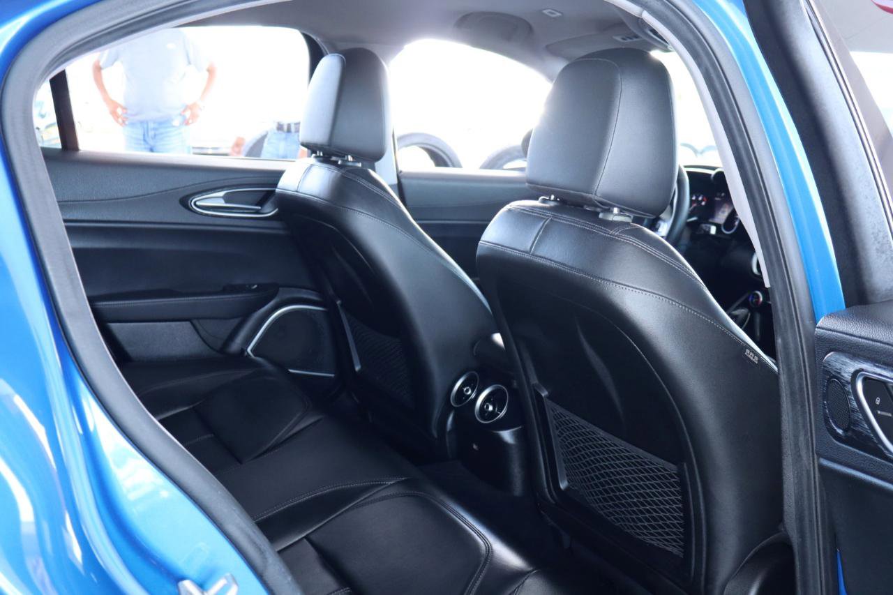 Used 2018 Alfa Romeo Giulia RWD image 30