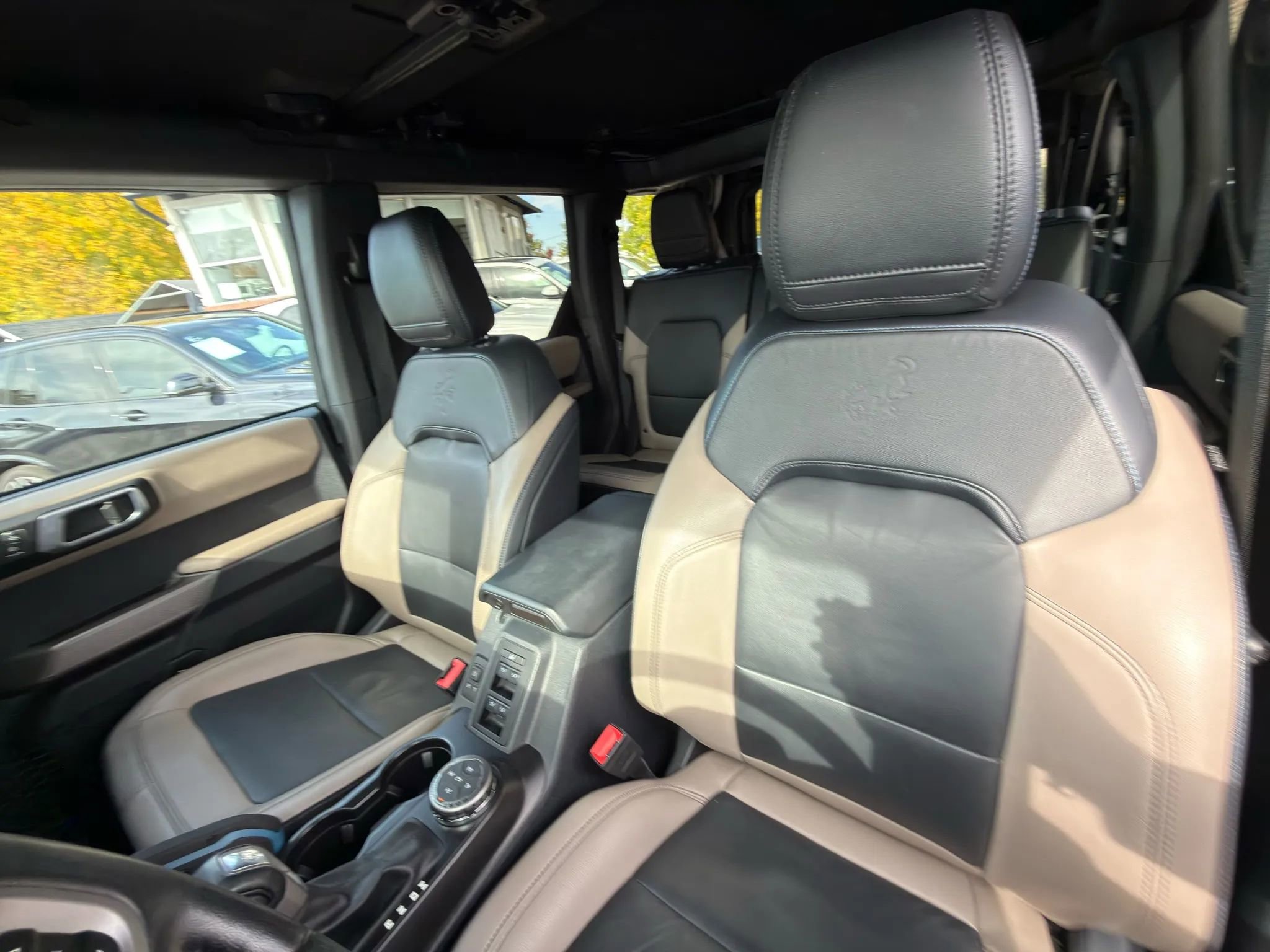 Used 2022 Ford Bronco Wildtrak image 32